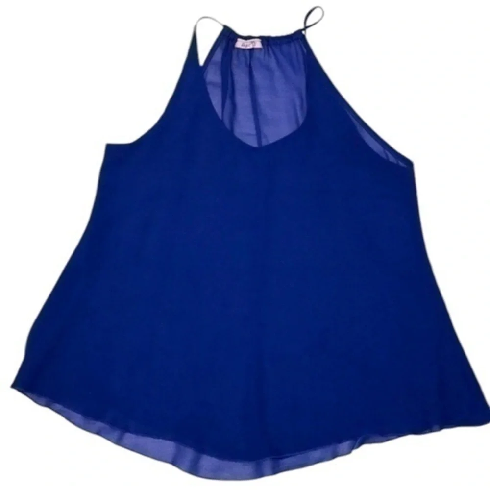 Blue Tank - Picture 1 of 5
